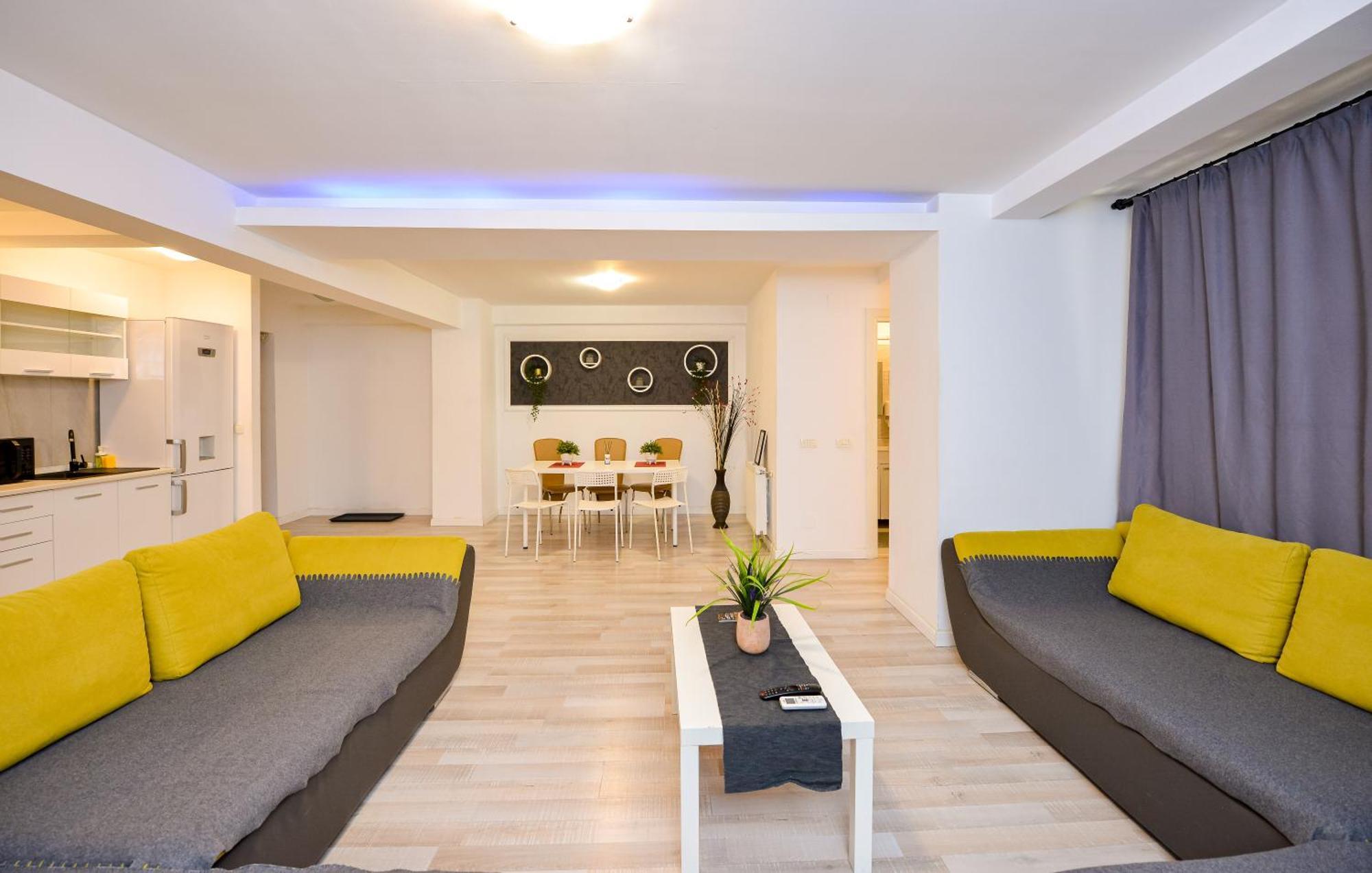 City Center Suite With Terrace Bucharest Exterior photo
