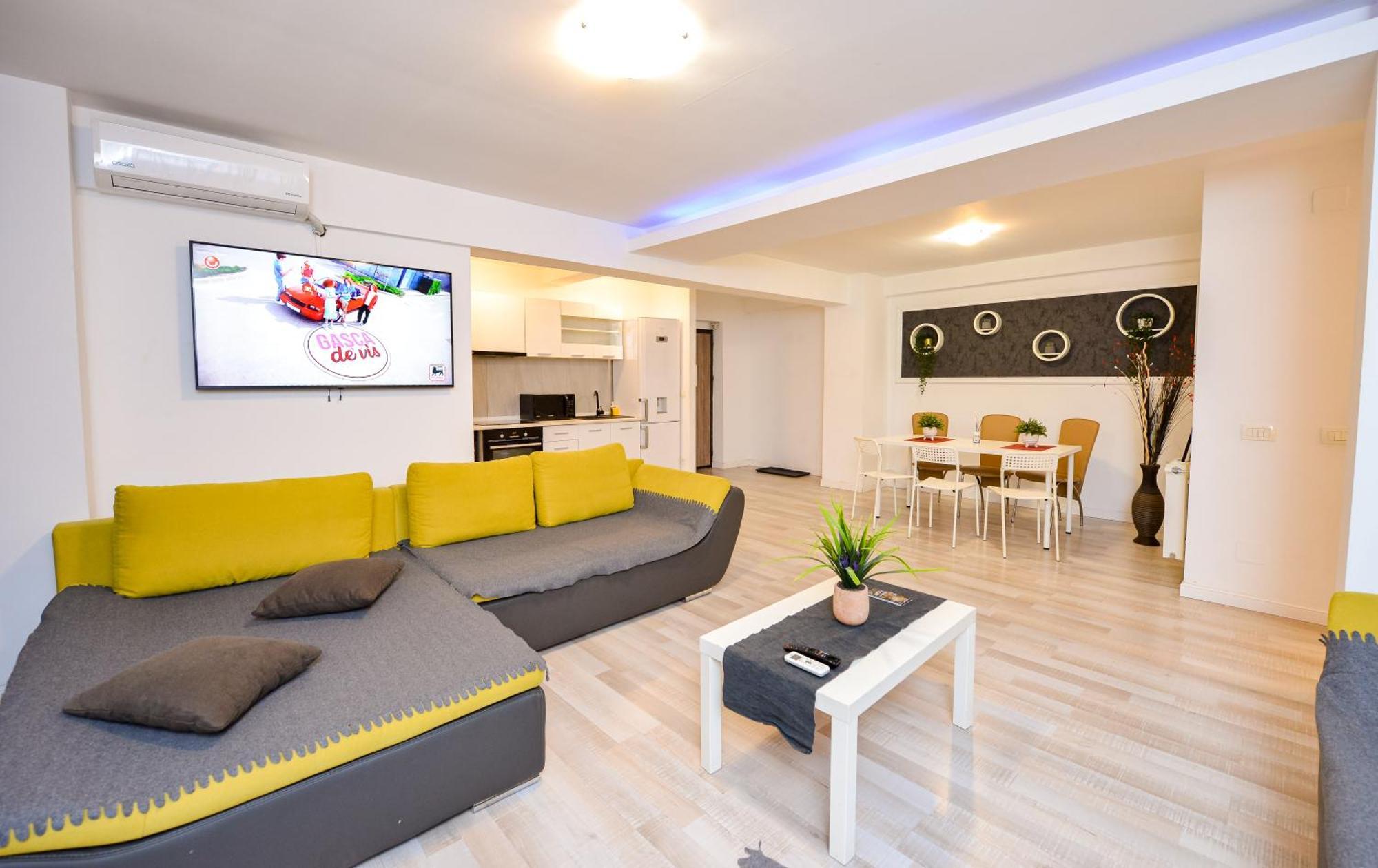 City Center Suite With Terrace Bucharest Exterior photo