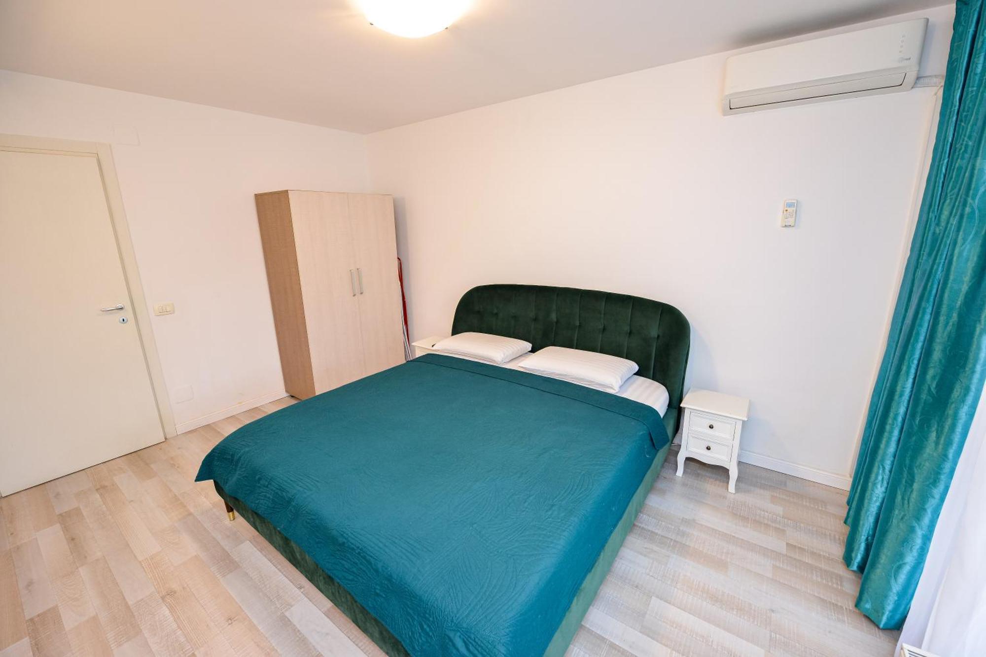 City Center Suite With Terrace Bucharest Exterior photo